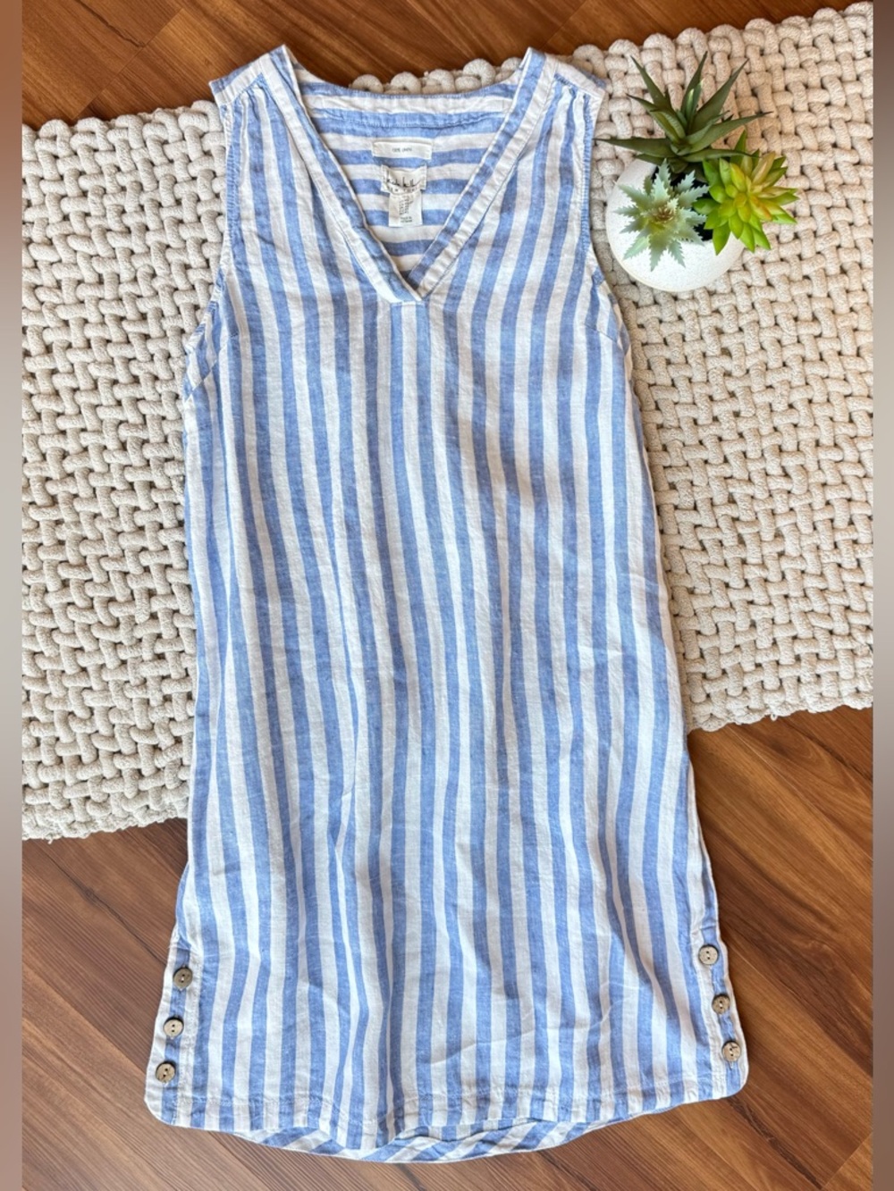 Nicole Miller | V-Neck Striped Linen Dress with Side Buttons Blue/White | XS